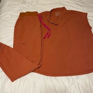 Figs Zamora Joggers size Small and Rafaela Top size XS in color Terracotta